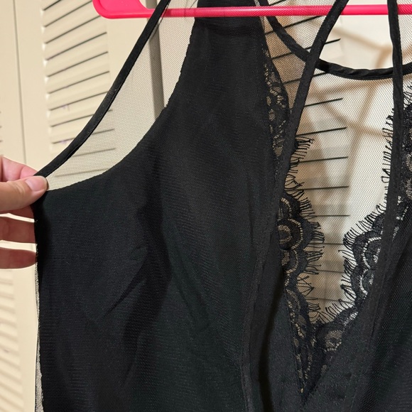 Tobi Lace Black Dress with Mesh Key Hole Back - Picture 6 of 9